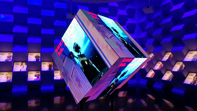 От ниша до мейнстрийм: Защо LED извитите екрани се повишиха толкова бързо?